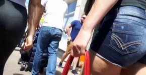 Candid Teen with Bubble Butt in Grey Leggings, tatisu