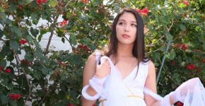 Horny Brunette Melody Poses Outdoors And Shows Her Sexy Body Keri Sable, zesourofis