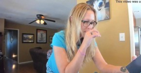 Sexy Milf Jess Ryan Gives An Honest Dick Rating To Hung College Stud, ederor