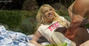 Horny Kenzie Reeves drilled outdoors by her stepbrother, Felingr