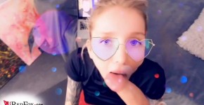 Perfect Teen Deepthroat and Fast Fucking after Watching Video, Xellia