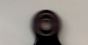 Intense ebony fidget spinning, Eurobuutt