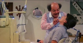 Pamela Prati - La moglie in bianco, l'amente al pepe: Sexy Dentist Downblouse Nurse sexy Nude Boobs Tits Commedia Sexy, Hasamus