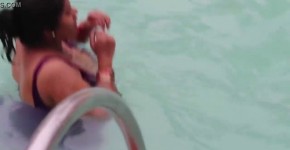 Hot sexy desi aunty showing assets in the pool, sedindi
