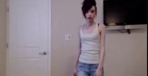 Beautiful Girl Dancing on Cam (Non-Nude), MoMoMari19