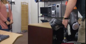 Latina Nicole Rey gets more cash by fucking Shawns cock, spuugje
