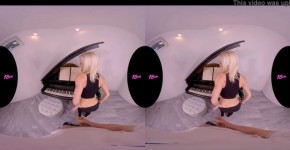 Steamy Carnal Teenage VR Sex with Zazie Skymm, Unnyako