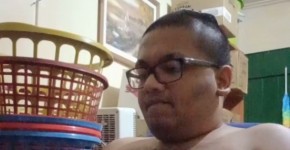 Vaibhav Fondles Himself Whilst Naked & Sitting At His Computer, san2gun