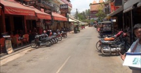 Pub Street Siem Reap Cambodia, Buckwildtours