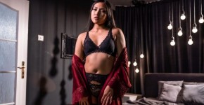 Dane Jones - Asian seduction in lace lingerie with Mai Thai, SEXYhub