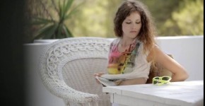 Sweet girl with long curly hair took off her clothes in front of the camera sex adventure, spaortsex