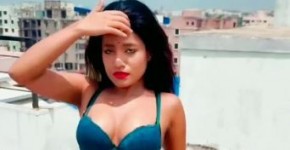 instagram hot model brishti samaddar watch mr. right, onderorand