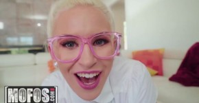 Dont Break Me - (Kiara Cole) - Nerdy Cutie Takes A Big Dick - MOFOS, Brilloy