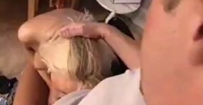 Blond dansk hustru, haxanAnnika