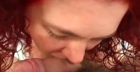 Curly haired mature shakes tits when sucking cock deep, Vynnerod