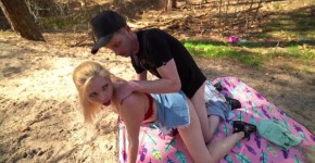 Blonde Girlfriend Chayenne Sucks His Dick And Gets Fucked In The Woods Big Booty Gets Big Dick, lousat