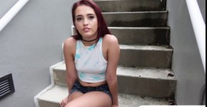 Petite Brooke Haze flashes tits for a stranger in public, spuugje