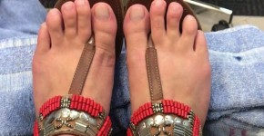 brandy talore - Little foot fetish video clip I have really pretty feet!, edervilndella