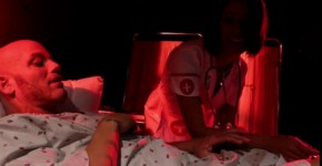 Naughty nurse Skin Diamond turns into a slut once the night shift starts for her, tebetoplls