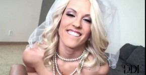 The best friend of the groom bride whore, maraca