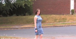 Bespectacled pissing near the garage, chokodick