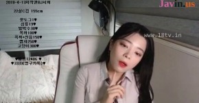 Busty Asian girl show her perfect boobs in front of cam, Fredrica467