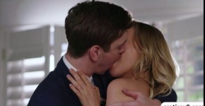 Blonde Mia Malkova gets fucked on the kitchen counter, spuugje