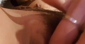 Chinese American Mom Fingering Pussy until she Squirts and Cums, urisant