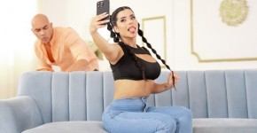 Big Dick Try-On with Sara Retali, realitykings