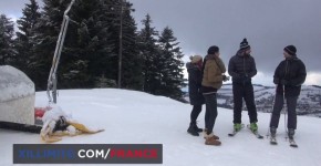 The pleasures of après-ski with Ania Kinski, Uelant3on