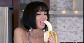 Veronica Avluv fuck by Buddy Hollywoods huge cock Video, lankasyon