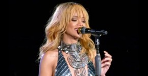 RIHANNA sexy JERK OFF CHALLENGE TO THE BEAT, UttennAss