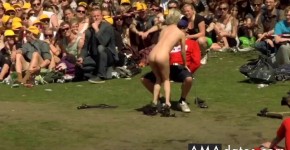 Fully Nude Lapdance in front of a Crowd, yayimcool