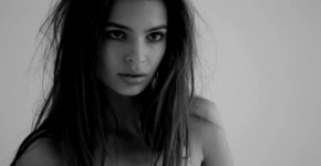 Emily Ratajkowski Naked, havpala